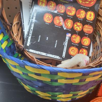 HALLOWEEN DECORATIONS