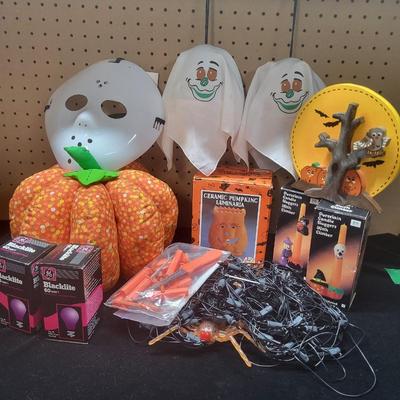 HALLOWEEN DECORATIONS