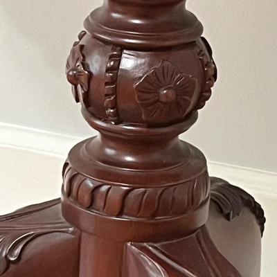 Mahogany Tilt Top Clawfoot Tea/Pie Table