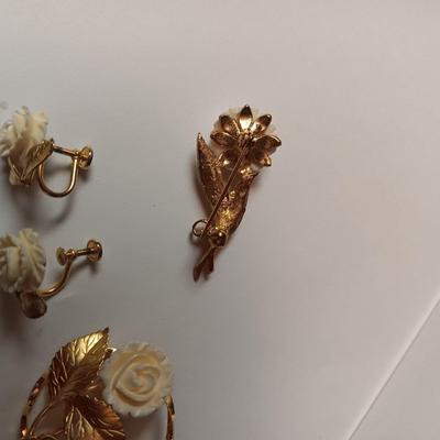 MATCHING BROOCHES AND CLIP ON EARRINGS