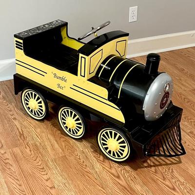 Bumble Bee ~ Metal Train Petal Car
