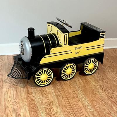 Bumble Bee ~ Metal Train Petal Car