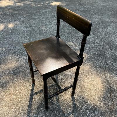 Imperial Mahogany Child Desk and Chair (G-TF)