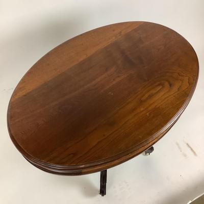 1154 Antique Oval Victorian Eastlake Walnut Table