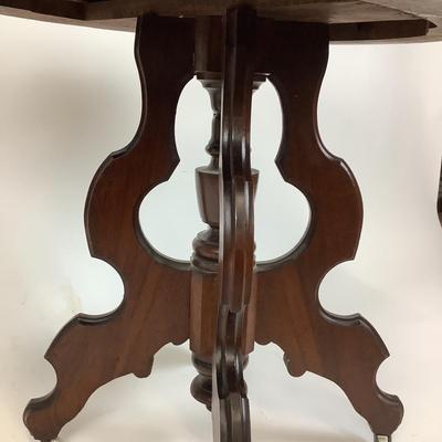 1154 Antique Oval Victorian Eastlake Walnut Table
