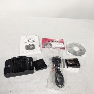 Nikon Quick Charger MH-21 & Focusing Screen