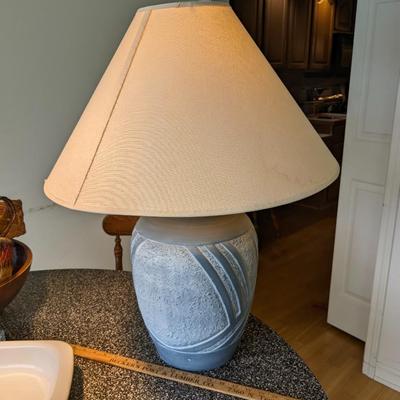Hembelysning till salui Table Lamp