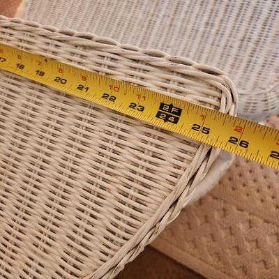 Room Full of Wicker Furniture 14 pieces