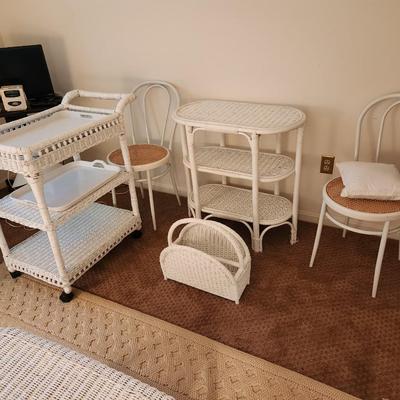 Room Full of Wicker Furniture 14 pieces