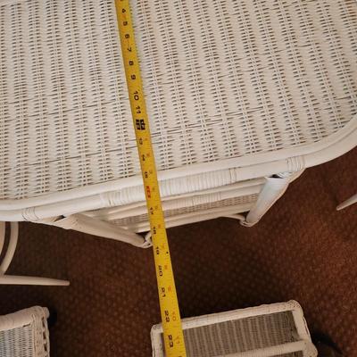 Room Full of Wicker Furniture 14 pieces