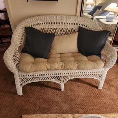 Room Full of Wicker Furniture 14 pieces