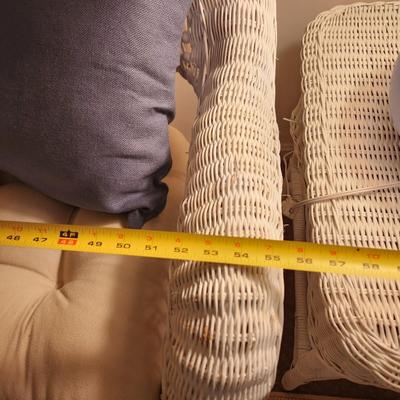 Room Full of Wicker Furniture 14 pieces