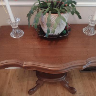 Wooden Accent/Entryway Table