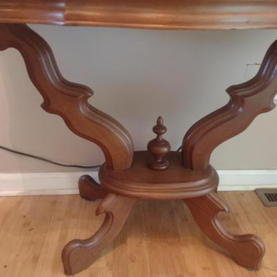 Wooden Accent/Entryway Table