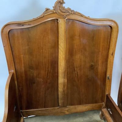 1156 Pair of Antique French Style Twin Beds