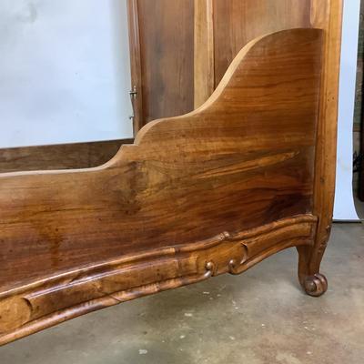 1156 Pair of Antique French Style Twin Beds