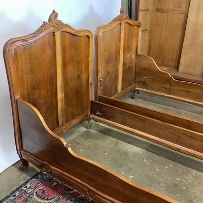 1156 Pair of Antique French Style Twin Beds
