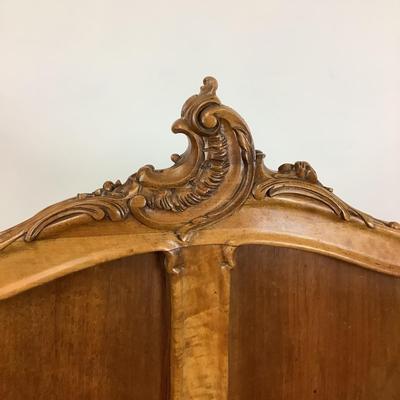 1156 Pair of Antique French Style Twin Beds
