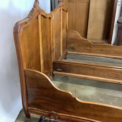1156 Pair of Antique French Style Twin Beds