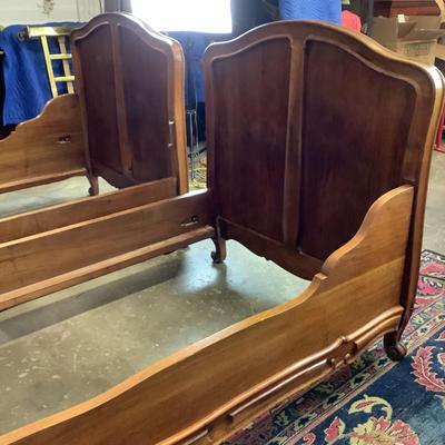 1156 Pair of Antique French Style Twin Beds
