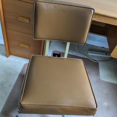 Sweet Vintage Desk Chair