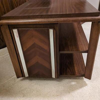Vintage Very Functional End Table