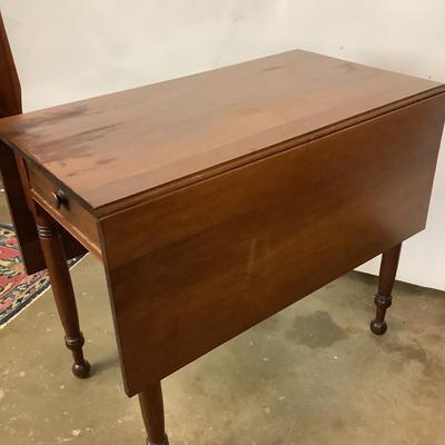 1159 Antique Dropleaf Single Drawer Table
