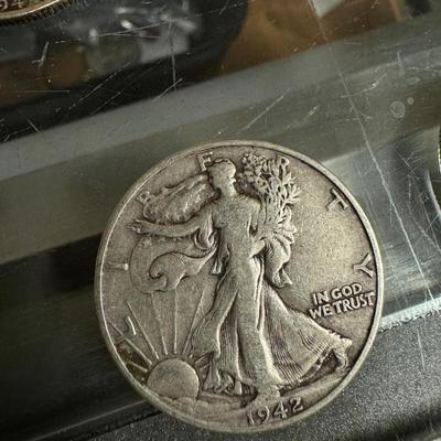 1942 WALKING LIBERTY SILVER HALF