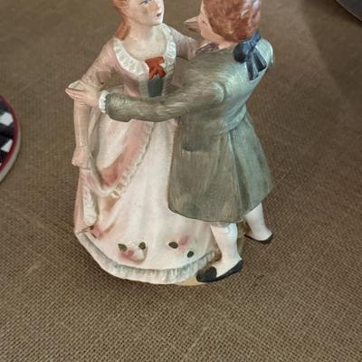 Musical box figurines