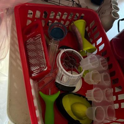 Kitchen accessories lot of 10