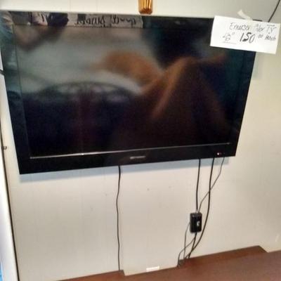 Emerson 42 flat screen color TV comes with Roku like new