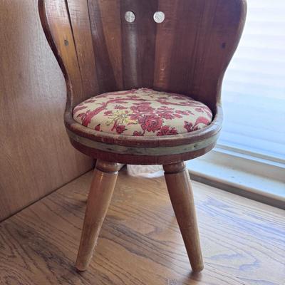 Small Vintage Barrel Chair