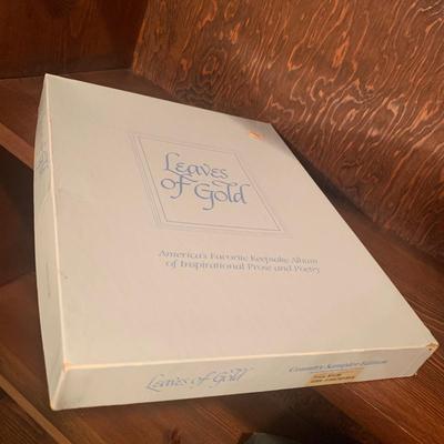 Jesus Christ Collectible Plates with Christian Books & Art (BDF-HS)