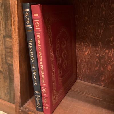 Jesus Christ Collectible Plates with Christian Books & Art (BDF-HS)