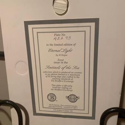 Jesus Christ Collectible Plates with Christian Books & Art (BDF-HS)