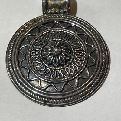 Heavy Sterling Silver New Never Used Fashion Disk Pendant Made in India Preowned from an Estate. (Jewelry Piece #21).
