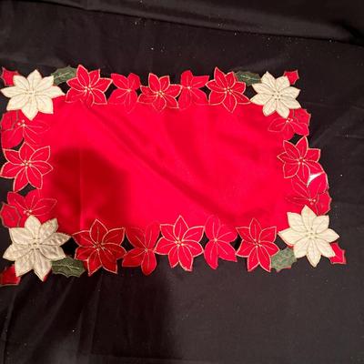 Christmas Linens & More (BDF-MG)