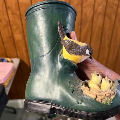 Feathered Friends Garden Decor (G-RG)