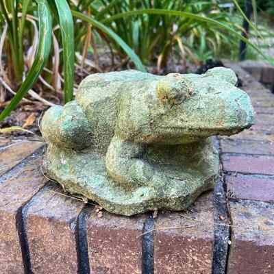 Hosley Potteries & Other Pond Friends Yard Art (G-RG)