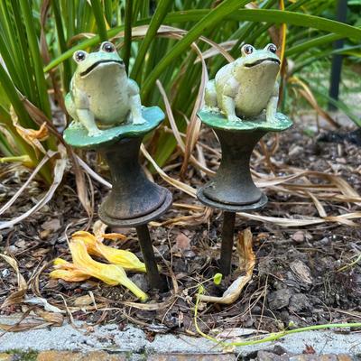 Hosley Potteries & Other Pond Friends Yard Art (G-RG)