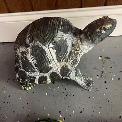 Hosley Potteries & Other Pond Friends Yard Art (G-RG)