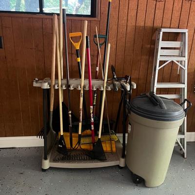 Yard Tools With Stand & More (G-MG)