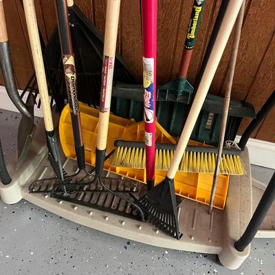Yard Tools With Stand & More (G-MG)