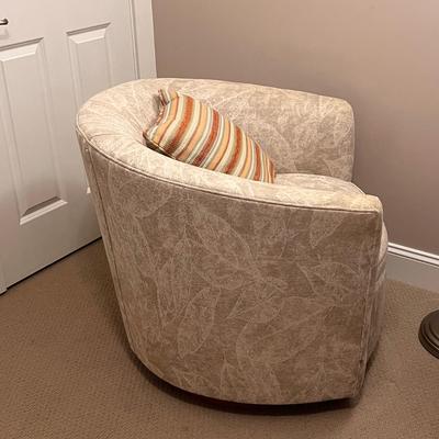 Swivel Chair w/ Wooden Base (GB2-DZ)