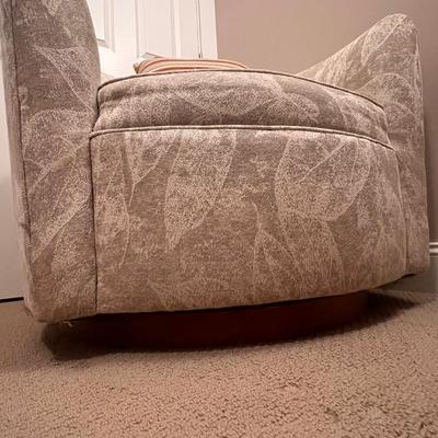 Swivel Chair w/ Wooden Base (GB2-DZ)