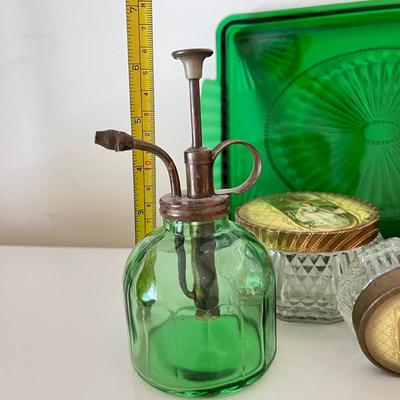 6 Piece Vintage Vanity Decorative Lot