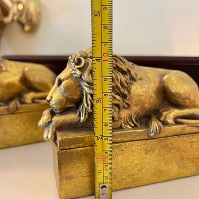 Vintage Contemp. Decorative Lot - Bombay Co., Brass, Wall Sconces etc.