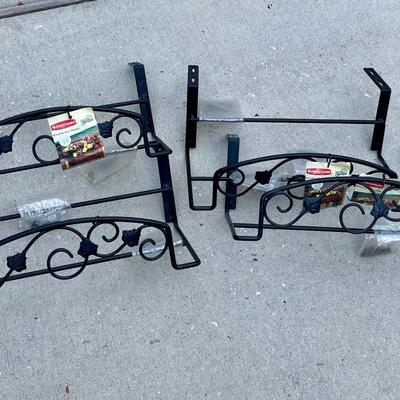 4 window box plant holders