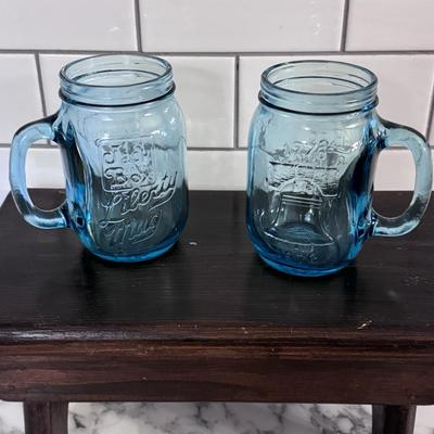Vintage 1976 Jack in the Box Liberty Mugs (shelf not included)