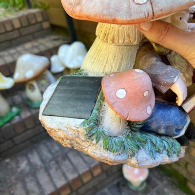 Toadstools & Gnome Statues Plus Planters (G-RG)